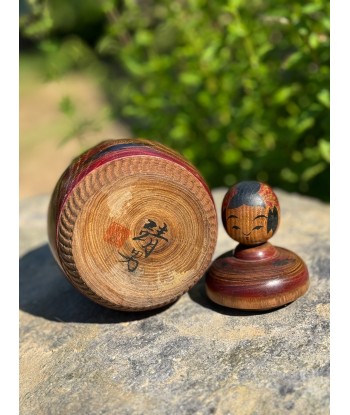 Kokeshi Traditionnelle Ejiko de style Naruko | Boite en bois Enju arbre à pagode Pour