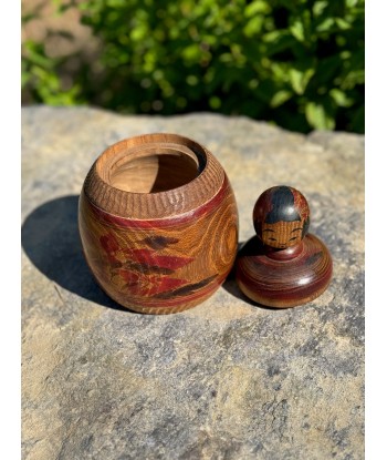 Kokeshi Traditionnelle Ejiko de style Naruko | Boite en bois Enju arbre à pagode Pour