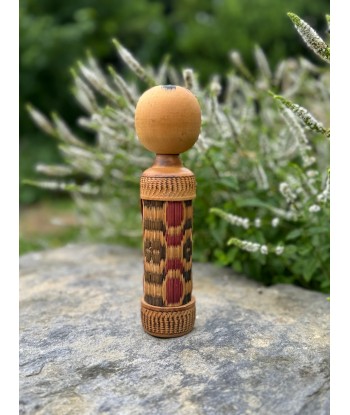 Kokeshi créative en tatami | Motif géométrique brillant des détails fins