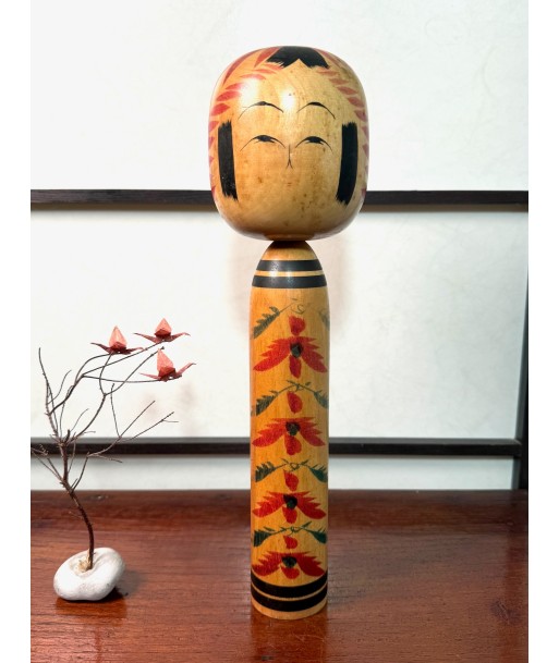 Kokeshi traditionnelle de Nagao Masayoshi | style Togatta - Chrysanthème 31 cm pour bénéficier 