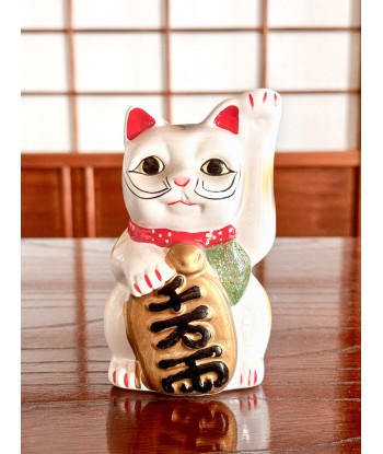 Chat Blanc Maneki Neko en céramique avec de longues moustaches en ligne