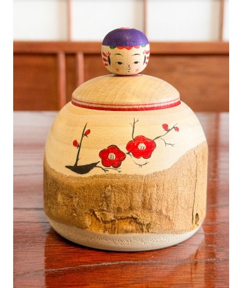 Kokeshi boîte et ses surprises cachées de Yuka Tumizuka acheter